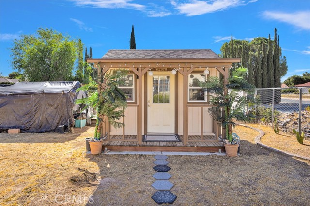 Detail Gallery Image 48 of 56 For 19985 Red Feather, Apple Valley,  CA 92307 - 3 Beds | 2/1 Baths