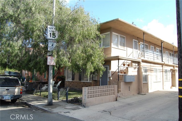 Detail Gallery Image 2 of 22 For 20 Roycroft Ave, Long Beach,  CA 90803 - – Beds | – Baths