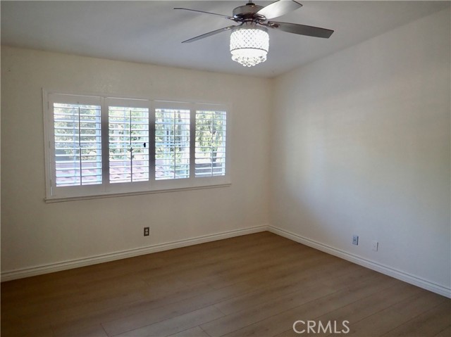 Detail Gallery Image 8 of 18 For 5423 Spanish Oak Ln a,  Oak Park,  CA 91377 - 2 Beds | 2/1 Baths