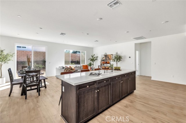 Detail Gallery Image 10 of 58 For 4884 Sicily, Lake Elsinore,  CA 92530 - 3 Beds | 2 Baths