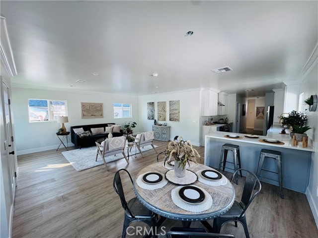 Detail Gallery Image 3 of 9 For 723 Chestnut Ave, Los Angeles,  CA 90042 - 6 Beds | 4 Baths