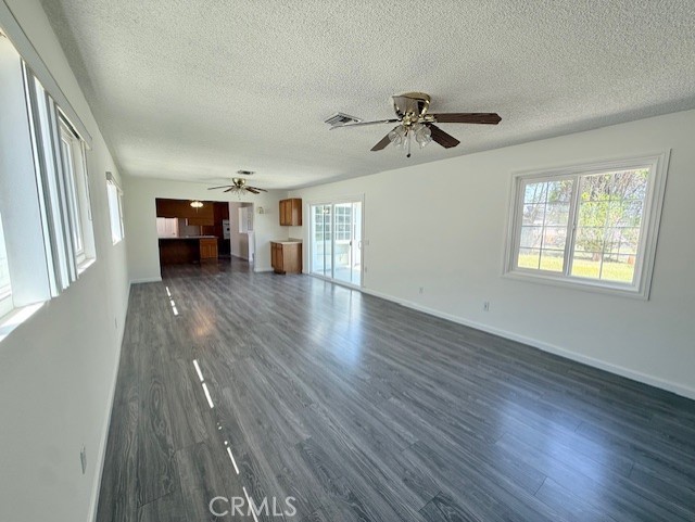 Detail Gallery Image 7 of 35 For 1095 Jadestone Ln, Corona,  CA 92882 - 4 Beds | 2 Baths