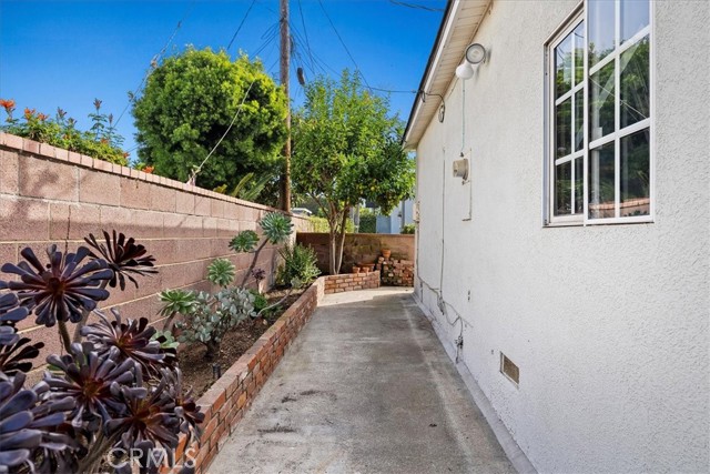 1601 18th Street, Manhattan Beach, California 90266, 3 Bedrooms Bedrooms, ,1 BathroomBathrooms,Residential,Sold,18th,SB21241206