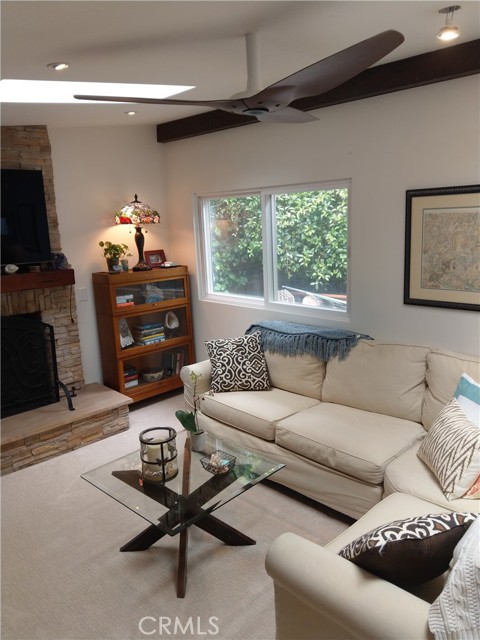 Detail Gallery Image 8 of 25 For 945 Park Ave, Laguna Beach,  CA 92651 - 2 Beds | 2 Baths