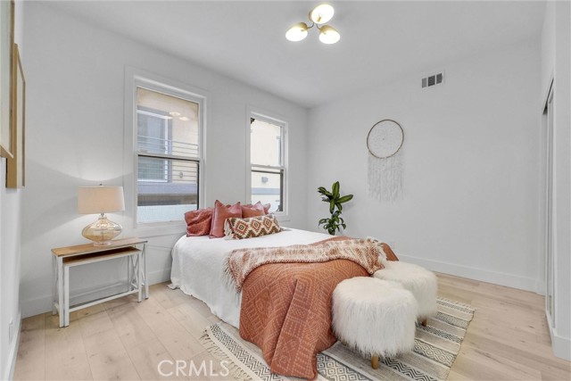 239 N San Antonio Avenue, Upland CA: https://media.crmls.org/medias/df0275d5-40f1-4617-982a-1cb5c4d34da9.jpg