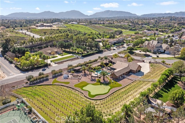 Detail Gallery Image 59 of 72 For 41570 Avenida Bordeaux, Temecula,  CA 92592 - 6 Beds | 4/1 Baths