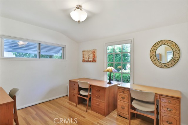 Detail Gallery Image 17 of 38 For 8944 Amestoy Ave, –,  CA 91324 - 3 Beds | 2 Baths
