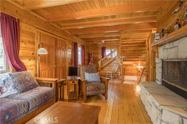 Detail Gallery Image 6 of 49 For 33291 Wild Rose Dr, Green Valley Lake,  CA 92341 - 3 Beds | 3 Baths