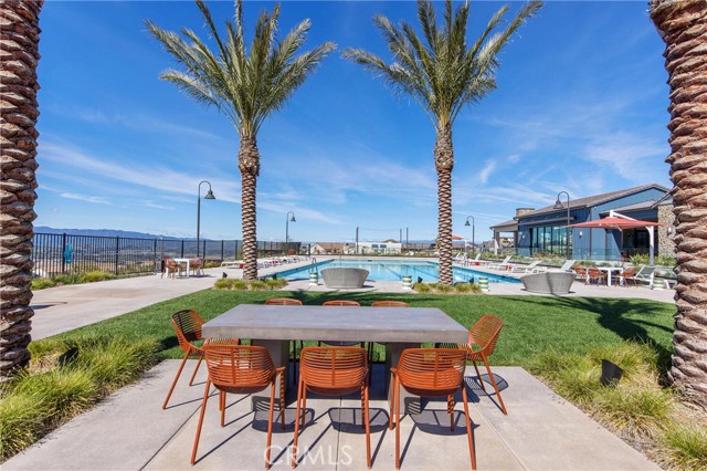 Detail Gallery Image 72 of 75 For 17721 Ridgeline Ct, Saugus,  CA 91350 - 4 Beds | 4 Baths