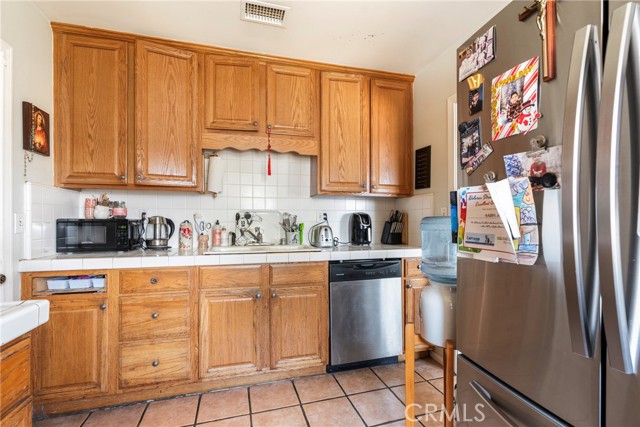 Detail Gallery Image 47 of 58 For 21114 & 1/2 Martin St, Carson,  CA 90745 - 5 Beds | 3 Baths