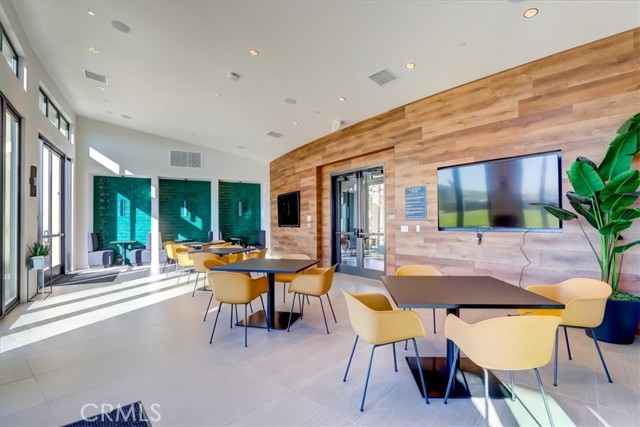 670 Athos, Lake Forest CA: https://media.crmls.org/medias/df073b82-0478-4cec-bc5d-387e341d4b20.jpg