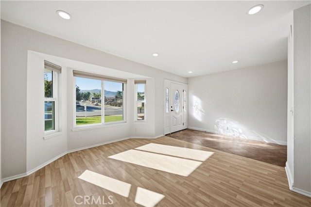 Detail Gallery Image 12 of 45 For 351 Pueblo Rd, Corona,  CA 92882 - 3 Beds | 2 Baths