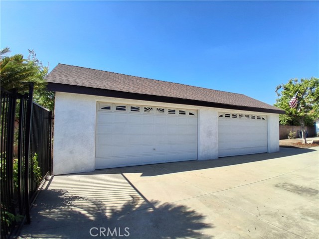 12587 Bradley Avenue photo 27