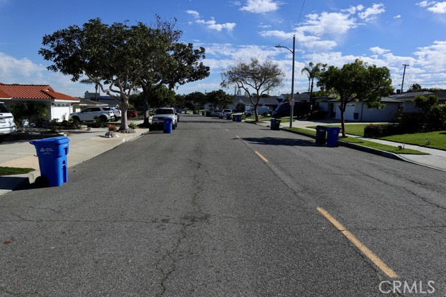 Detail Gallery Image 4 of 23 For 422 Avenue E, Redondo Beach,  CA 90277 - 4 Beds | 2 Baths