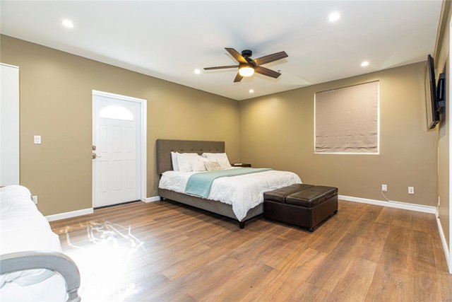 Detail Gallery Image 2 of 75 For 9334 Wayside Dr, Sunland,  CA 91040 - 3 Beds | 2 Baths