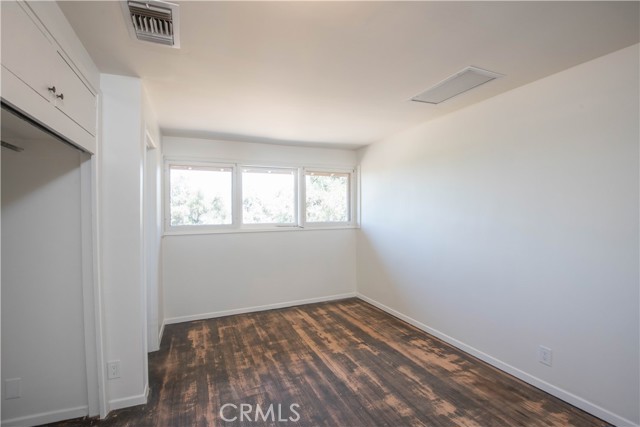 2475 Sunset Drive, Riverside CA: https://media.crmls.org/medias/df0b8726-19bd-42b2-887f-ee737c42506a.jpg