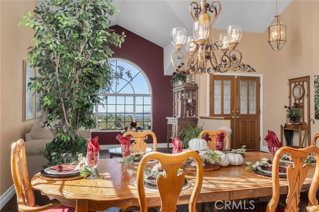 Detail Gallery Image 16 of 63 For 10684 Lakeview Rd, Yucaipa,  CA 92399 - 4 Beds | 3 Baths