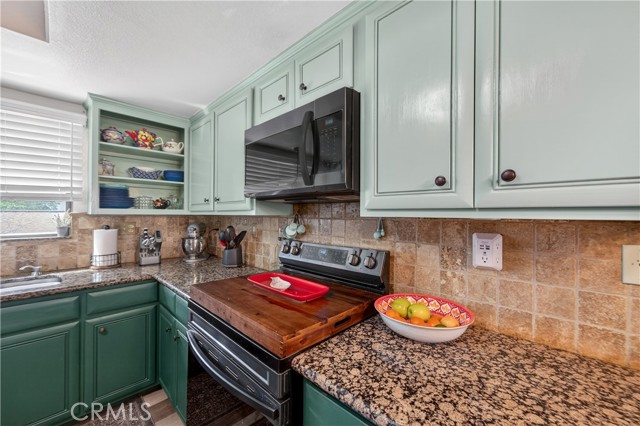 Detail Gallery Image 11 of 75 For 9902 Avenida Miravilla, Cherry Valley,  CA 92223 - 4 Beds | 2 Baths