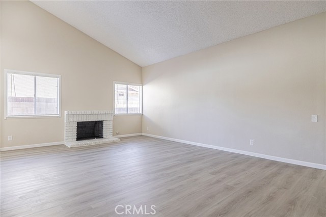 Detail Gallery Image 9 of 37 For 44125 Rodin, Lancaster,  CA 93535 - 4 Beds | 2 Baths