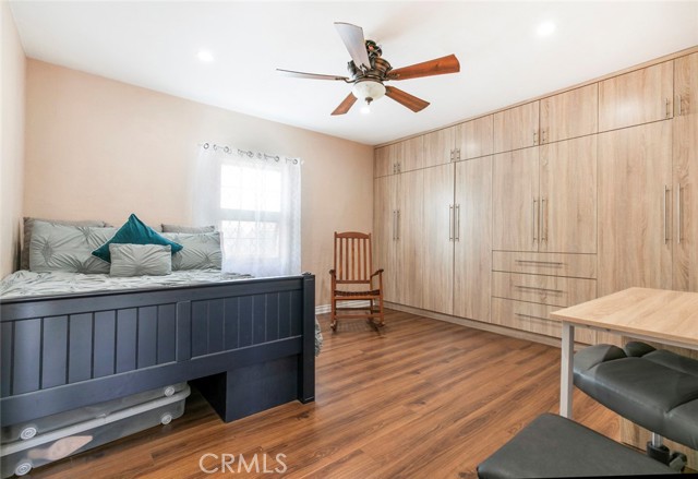 533 Hawthorne Street, Glendale CA: https://media.crmls.org/medias/df0dbe5e-98b7-4c67-88d1-e61291eaefed.jpg