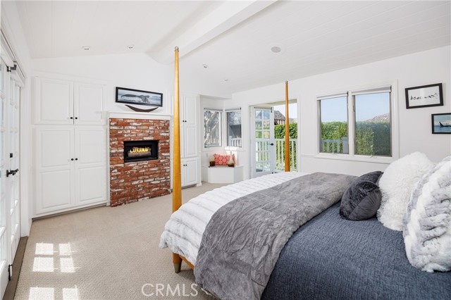 Detail Gallery Image 15 of 33 For 111 via Undine, Newport Beach,  CA 92663 - 5 Beds | 4 Baths