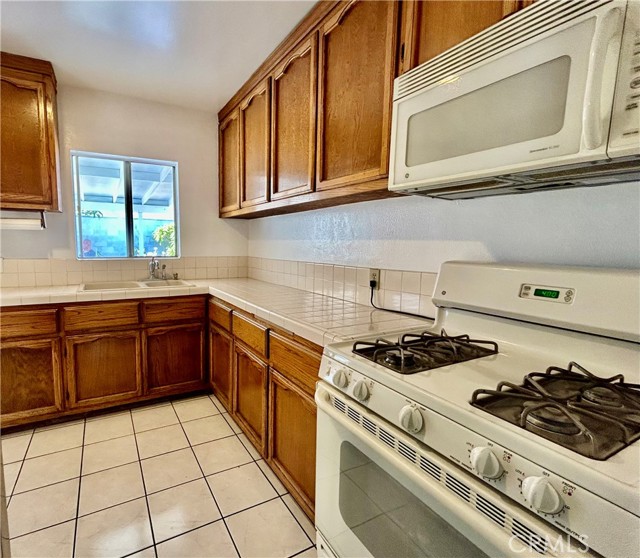 Detail Gallery Image 5 of 18 For 11276 Hoback St, Norwalk,  CA 90650 - 3 Beds | 1 Baths