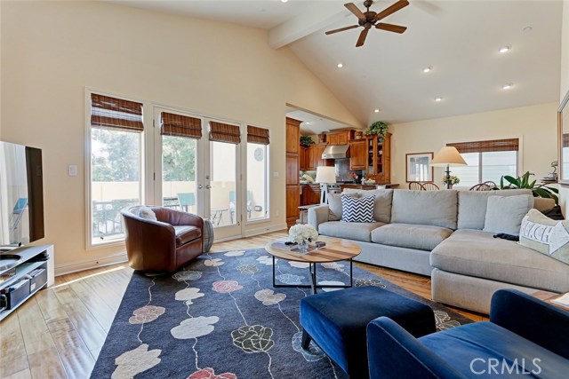 108 Helberta Avenue, Redondo Beach, California 90277, 4 Bedrooms Bedrooms, ,2 BathroomsBathrooms,Residential,Sold,Helberta,SB17041360