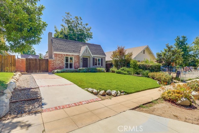 Detail Gallery Image 4 of 59 For 1402 N Oxford Ave, Pasadena,  CA 91104 - 2 Beds | 1 Baths