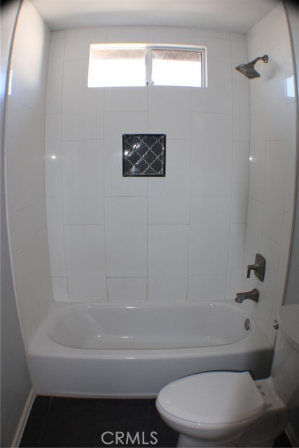 Detail Gallery Image 17 of 21 For 1915 E 120th St, Los Angeles,  CA 90059 - 4 Beds | 3 Baths