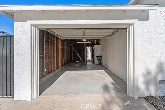 619 N Townsend Street, Santa Ana CA: https://media.crmls.org/medias/df0f7577-a4b7-487a-9302-8d18f9e9dcb0.jpg