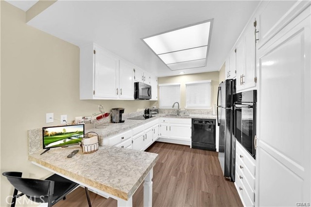 2154 Ronda Granada, Laguna Woods CA: https://media.crmls.org/medias/df0f9685-946c-4a95-b2f3-a511c268bdf0.jpg