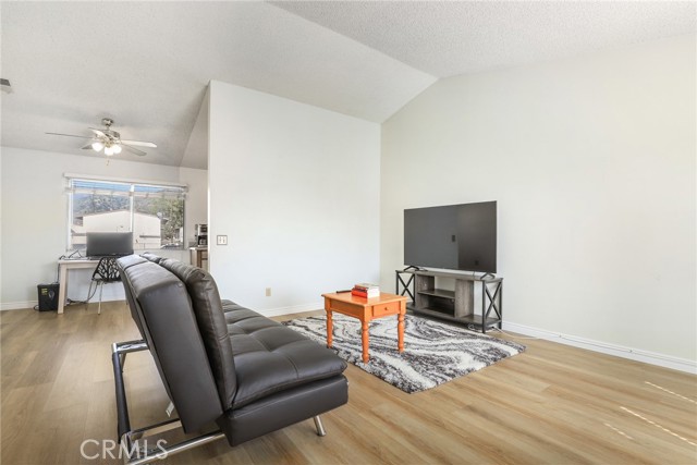 Detail Gallery Image 4 of 21 For 824 N Pasadena Ave #30,  Azusa,  CA 91702 - 2 Beds | 1 Baths
