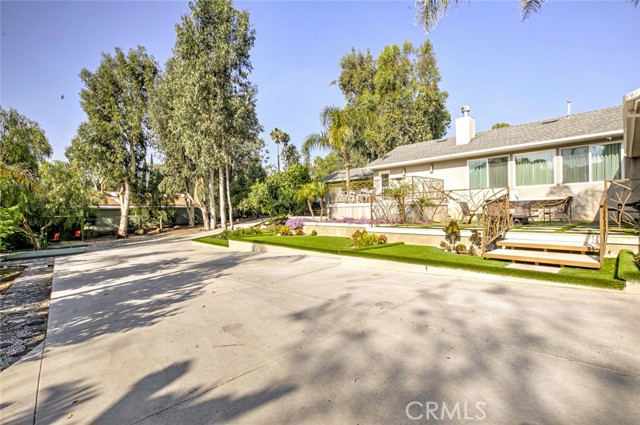 Detail Gallery Image 7 of 75 For 10555 Art St, Shadow Hills,  CA 91040 - 2 Beds | 3 Baths