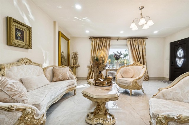 Detail Gallery Image 6 of 27 For 10959 Memory Park Ave, –,  CA 91345 - – Beds | – Baths