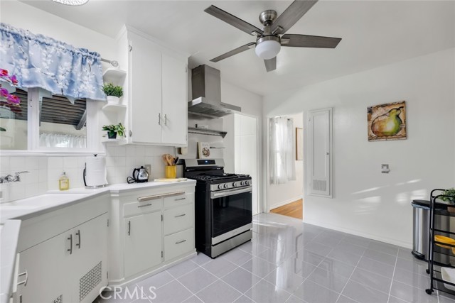 Detail Gallery Image 13 of 37 For 1527 N Avon St, Burbank,  CA 91505 - 4 Beds | 1 Baths