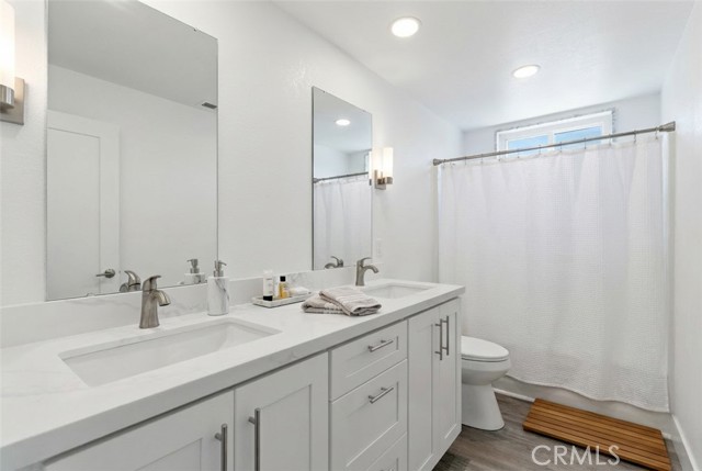 Detail Gallery Image 38 of 49 For 203 Cedar St a & B,  Newport Beach,  CA 92663 - 4 Beds | 3 Baths