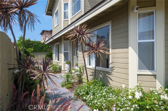 2017 Curtis Avenue, Redondo Beach CA: https://media.crmls.org/medias/df1240df-7139-4929-938b-0790db387403.jpg