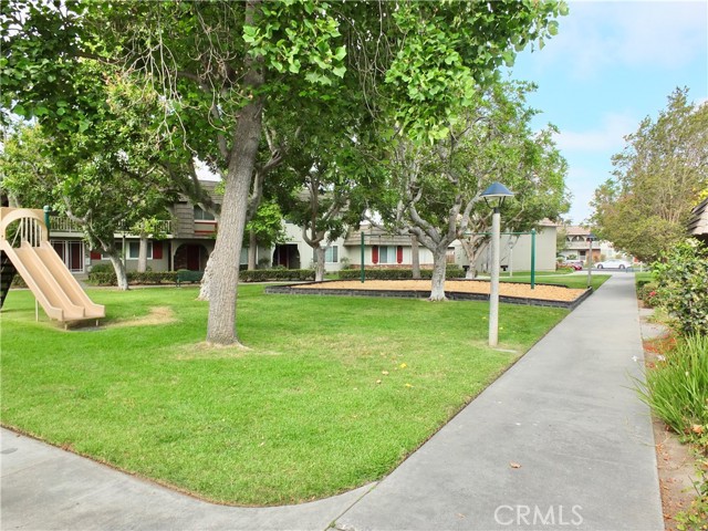 4846 Larwin Avenue, Cypress CA: https://media.crmls.org/medias/df124b4b-5b65-441f-936a-0b7d77216d6b.jpg
