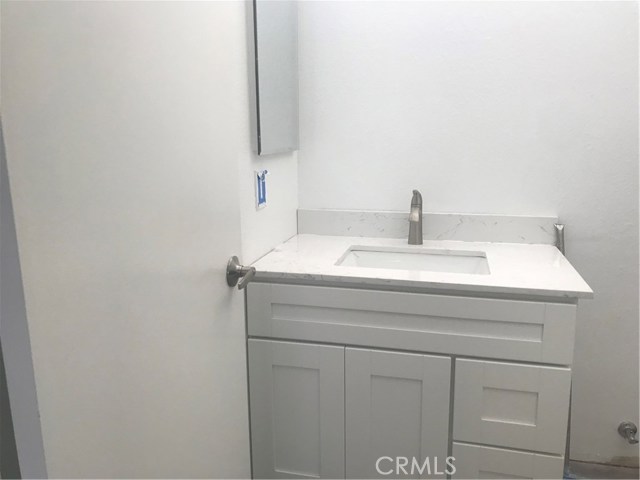 Detail Gallery Image 31 of 64 For 27 Alameda, Irvine,  CA 92620 - 4 Beds | 3/1 Baths