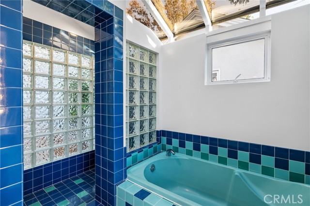 2704 Laurel Avenue, Manhattan Beach, California 90266, 4 Bedrooms Bedrooms, ,4 BathroomsBathrooms,Residential,Sold,Laurel,SB22216035