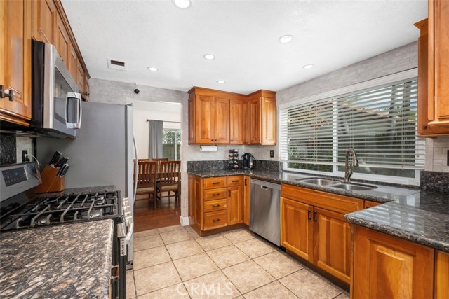 Detail Gallery Image 7 of 27 For 4 Firethorn, Rancho Santa Margarita,  CA 92688 - 3 Beds | 2/1 Baths