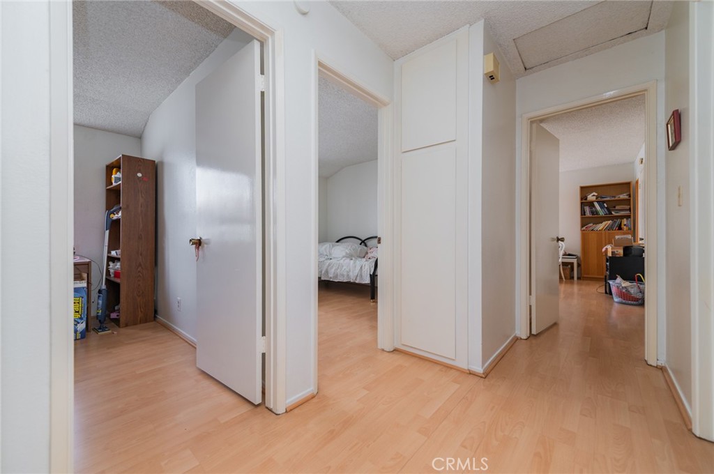 https://media.crmls.org/medias/df12b5cf-608c-4be7-9151-101d0516bd4b.jpg?preset=X-Large