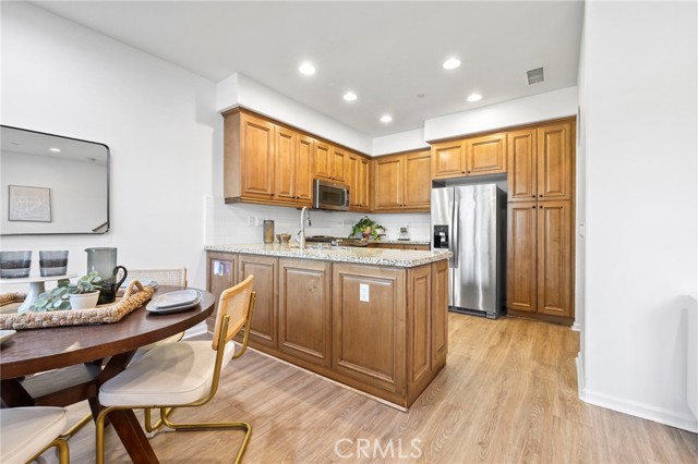 Detail Gallery Image 12 of 35 For 922 E Baseline Rd, Claremont,  CA 91711 - 3 Beds | 2/1 Baths