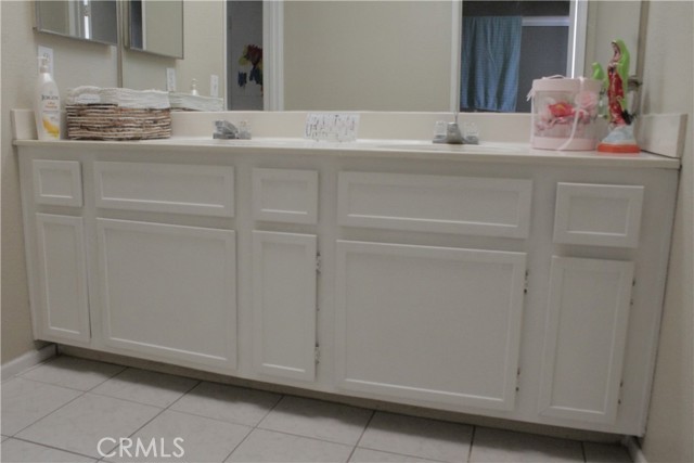 Detail Gallery Image 8 of 19 For 13740 Searson Dr, Moreno Valley,  CA 92553 - 3 Beds | 2 Baths