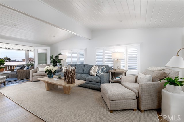 1625 Cass Avenue, Cayucos CA: https://media.crmls.org/medias/df13b710-6052-4400-b660-7cc4edcec170.jpg