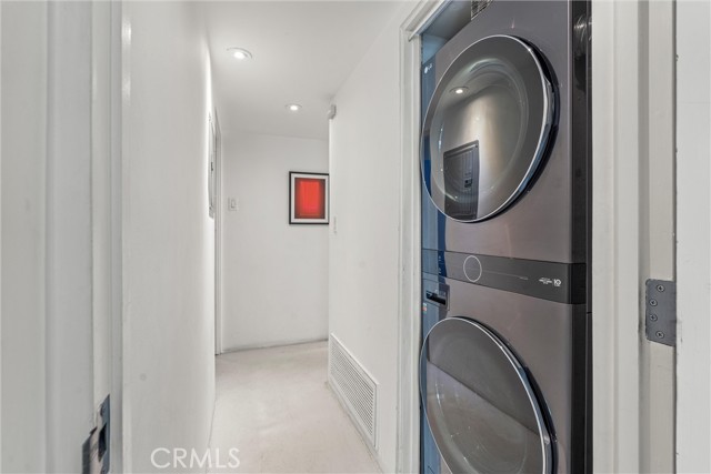 1230 Horn Avenue, West Hollywood CA: https://media.crmls.org/medias/df144787-6088-4fde-9b3b-19a8a221b39d.jpg