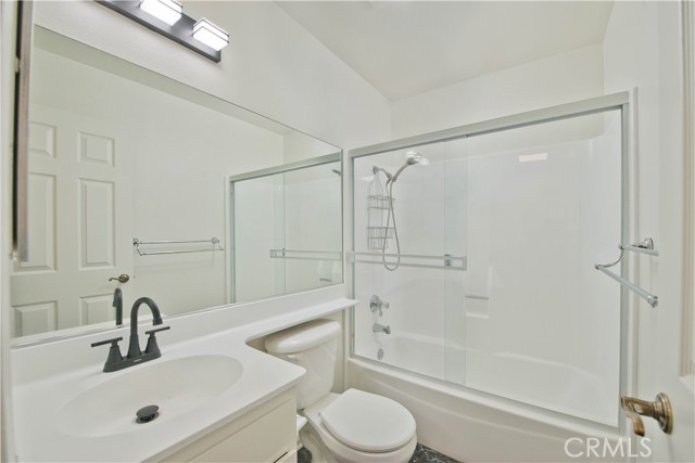 Detail Gallery Image 13 of 18 For 5700 Etiwanda Ave #259,  Tarzana,  CA 91356 - 2 Beds | 2 Baths