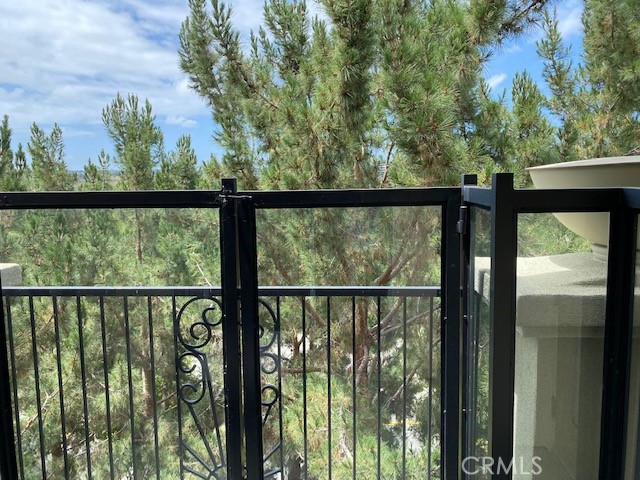 Detail Gallery Image 2 of 15 For 2442 Watermarke Pl, Irvine,  CA 92612 - 1 Beds | 1 Baths