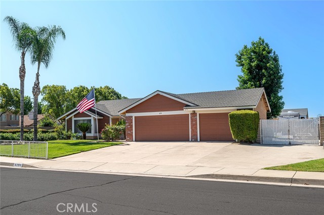 4299 Biscayne Street, Chino CA: https://media.crmls.org/medias/df156aaf-d0d0-48d1-b152-5c290c6aa79b.jpg