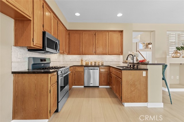 Detail Gallery Image 14 of 37 For 9 Baroque Way, Lake Forest,  CA 92610 - 5 Beds | 2/1 Baths